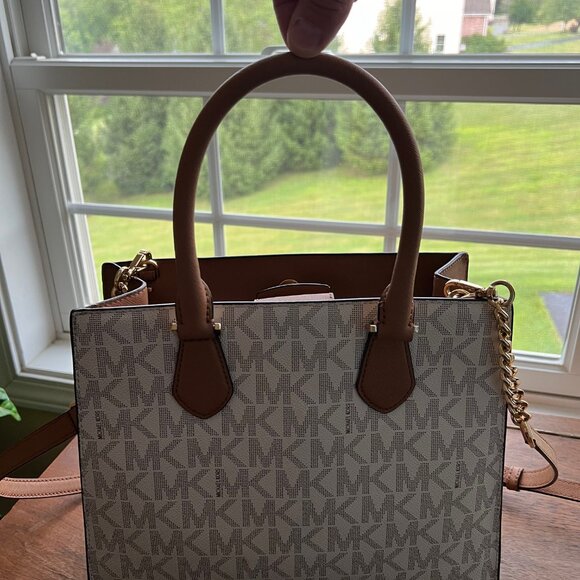 Michael's Kors Handbag - Picture 5 of 5